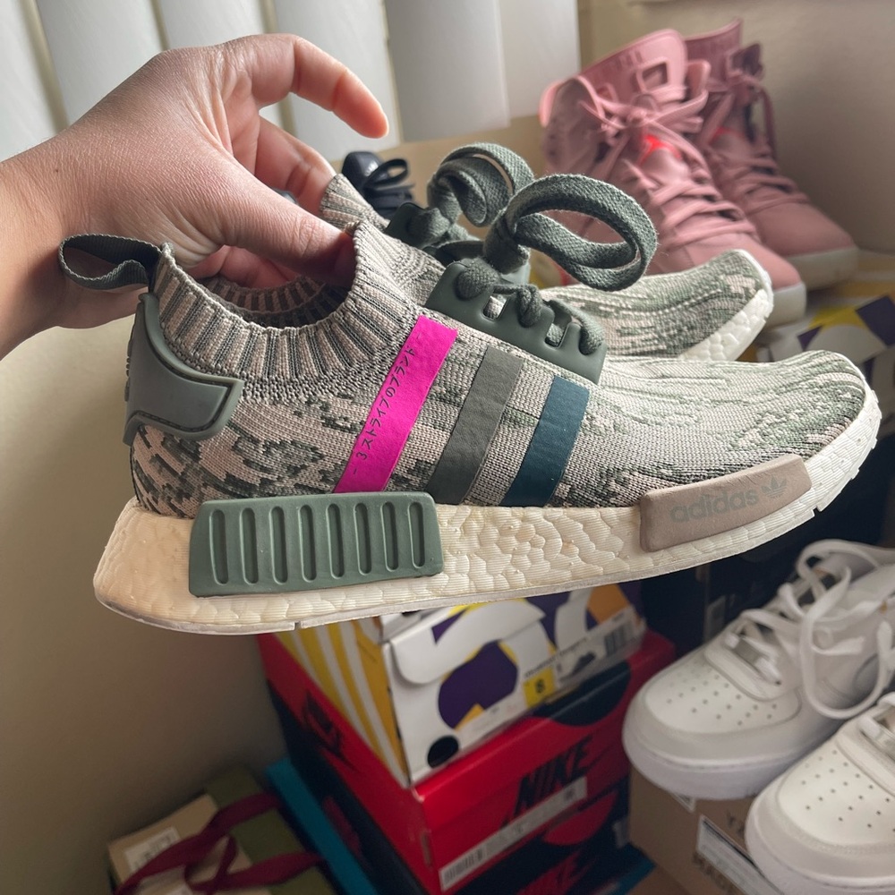 Adidas NMD R1 Primeknit Sneakers